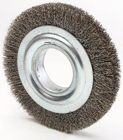 Escova circular de aço, ondulada, 150 mm x 13 mm Furo 13 mm, prensada, fio 0,40 mm
