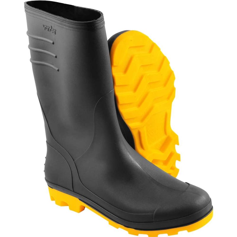 Bota de PVC preta com solado amarelo, 41, cano médio, sem forro
