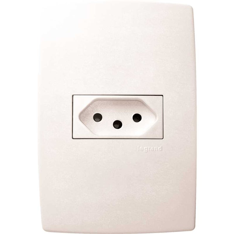 Tomada de embutir linha Pial Plus, horizontal 2 pinos + terra, 615080